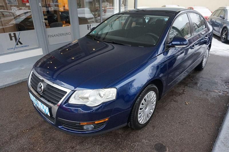 Blau Gebraucht 2010 VW Passat Trendline Limousine | 5.900 € (Etwas zu teuer) - Bild 1/4