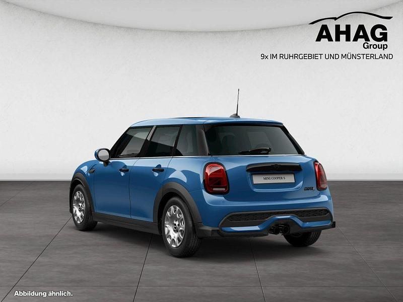 Gebraucht Mini Cooper S 178 PS (130 kW) 2022 Island blue Kleinwagen
