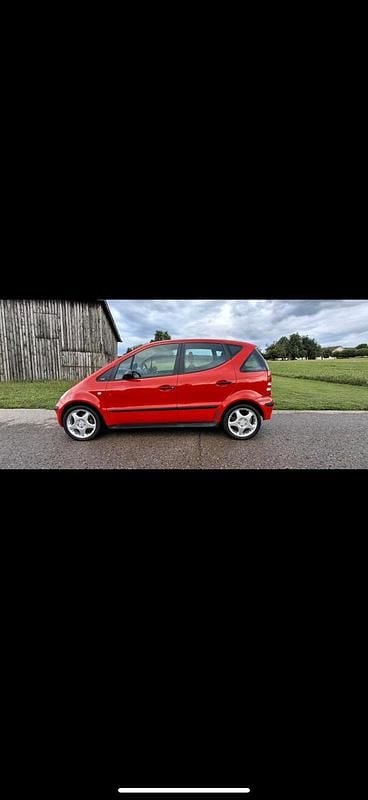 Rot Gebraucht 2001 Mercedes A160 Classic Limousine | 1.199 € (Guter Preis) - Bild 1/4
