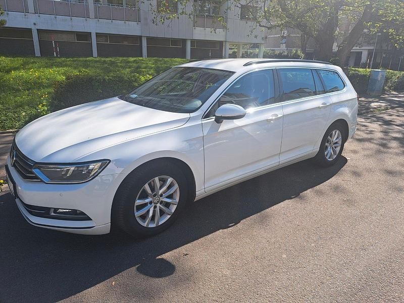 Second-hand VW Passat 2018 Alb Hatchback