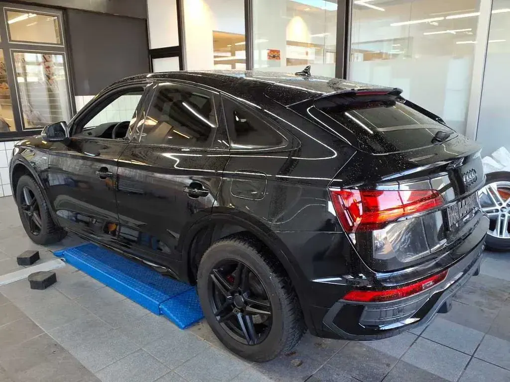 Gebraucht Audi Q5 Sportback S-Line 299 PS (219 kW) 2023 Mythosschwarz metallic SUV
