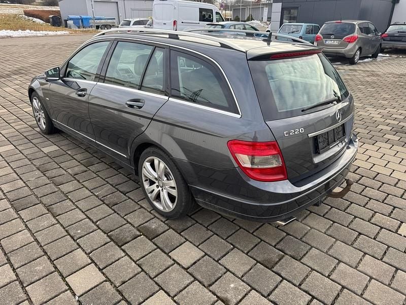 Gebraucht Mercedes C220 170 PS (125 kW) 2008 Grau Kombi