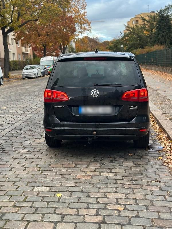 Gebraucht VW Sharan 140 PS (102 kW) 2012 Schwarz Van / Kleinbus