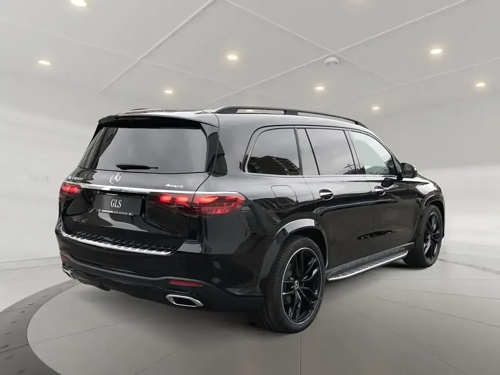 Gebraucht Mercedes GLS450 AMG 367 PS (269 kW) 2025 Schwarz SUV