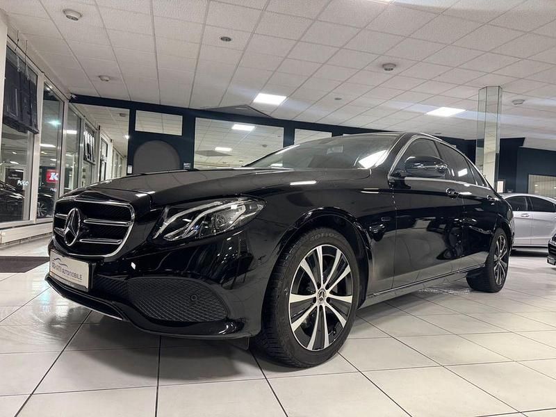 Gebraucht Mercedes E300 Avantgarde 320 PS (235 kW) 2019 Schwarz  unilack Limousine