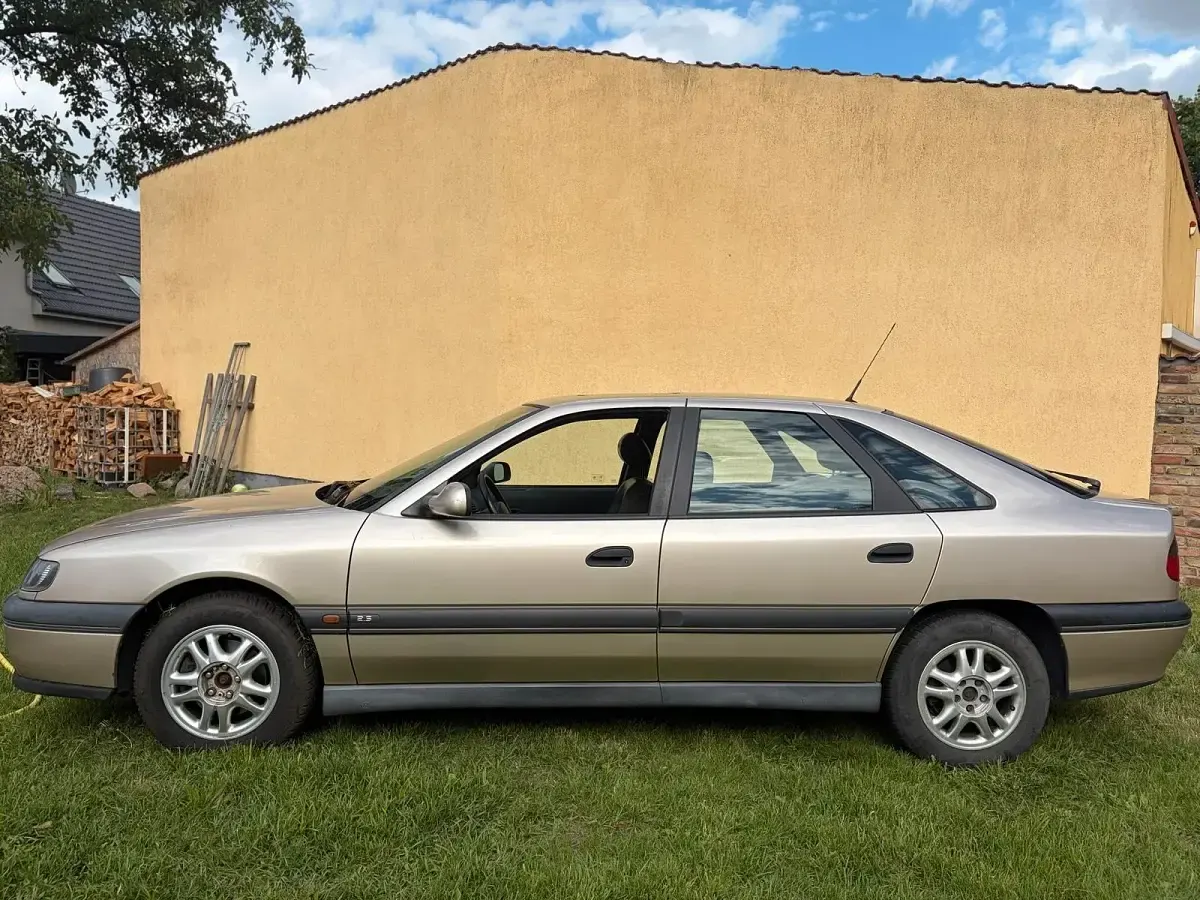 Gebraucht Renault Safrane 163 PS (119 kW) 1997 Beige Kleinwagen