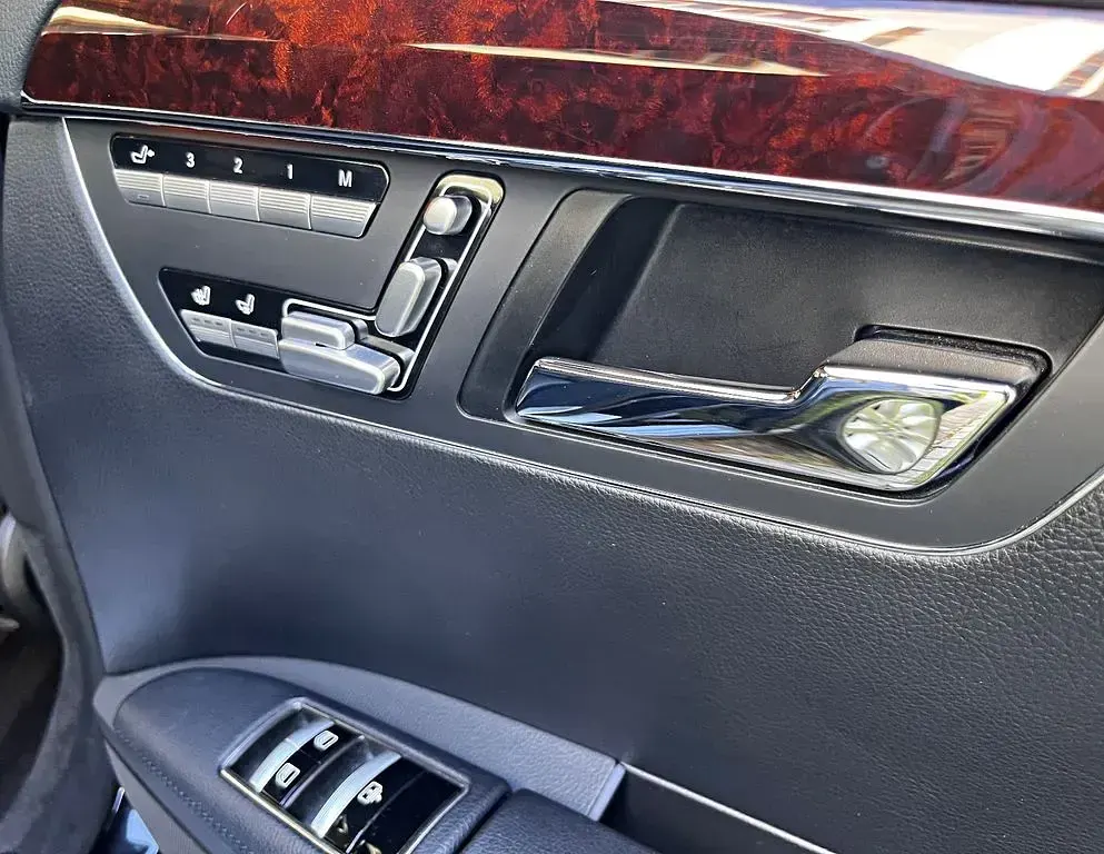 Gebraucht Mercedes S500 435 PS (319 kW) 2011 Obsidianschwarz Limousine