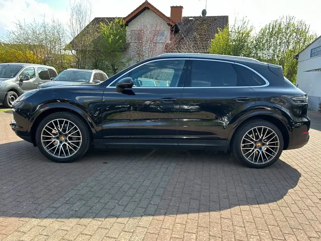 Gebraucht Porsche Cayenne Chrono 441 PS (324 kW) 2018 Schwarz SUV