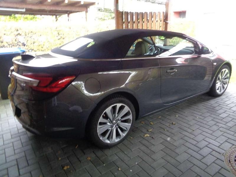 Gebraucht Opel Cascada Innovation 170 PS (125 kW) 2016 Grau Cabrio