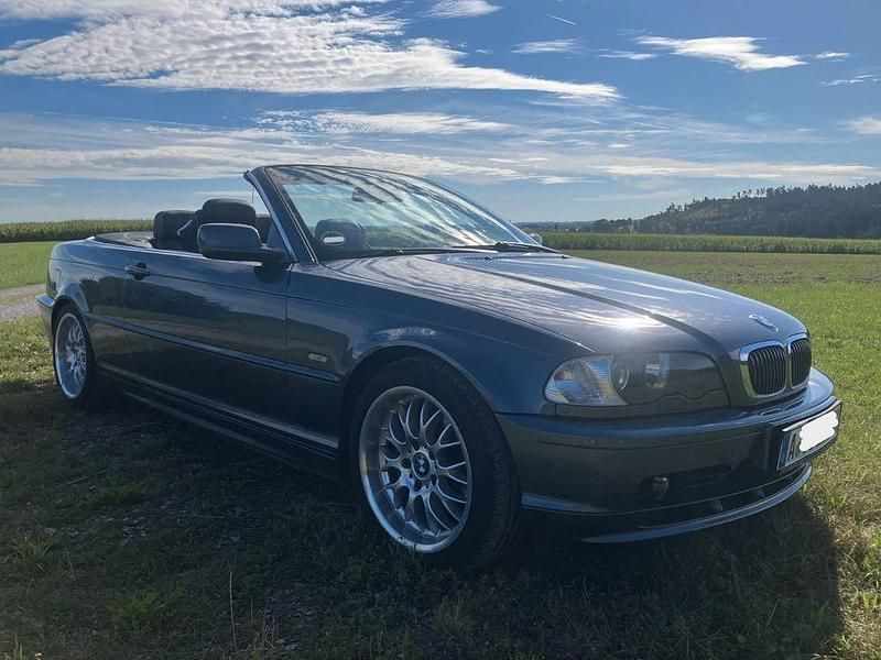 Grau Gebraucht 2002 BMW 325 Sport Line Coupé | 7.500 € (Fairer Preis) - Bild 1/4