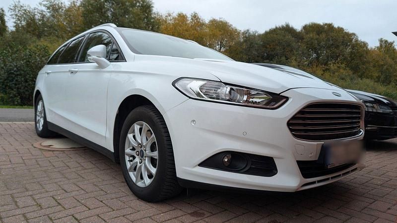 Weiß Gebraucht 2019 Ford Mondeo Trend Kombi | 9.999 € (Superpreis) - Bild 1/4