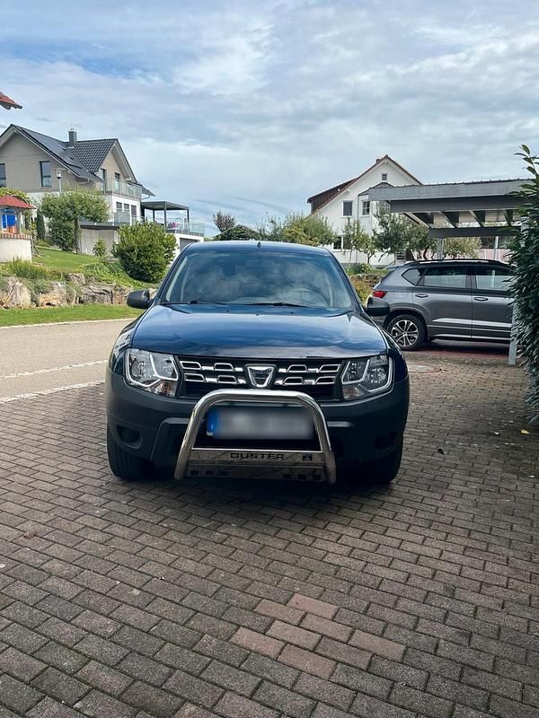 Blau Gebraucht 2016 Dacia Duster SUV | 11.000 € - Bild 1/4