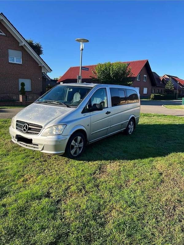 Silber Gebraucht 2010 Mercedes Vito Van / Kleinbus | 5.300 € (Superpreis) - Bild 1/4