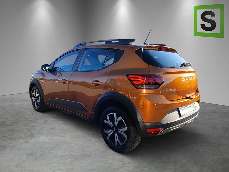 Gebraucht Dacia Sandero Expression 110 PS (80 kW) 2023 Orange Kleinwagen