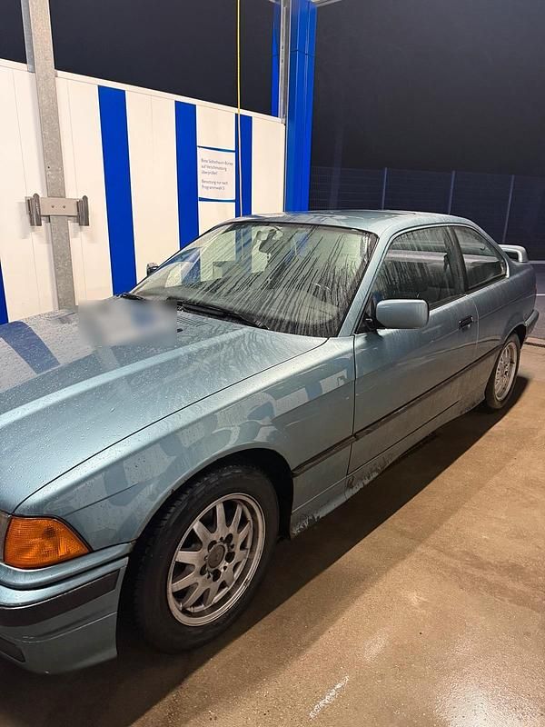 Gebraucht BMW 316 Basis 102 PS (75 kW) 1998 Blau Coupé