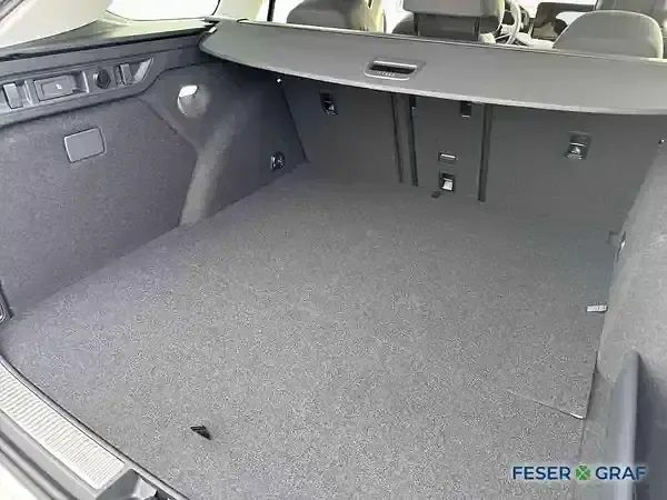Neu Skoda Superb 150 PS (110 kW) 2026 Purity weiss Kombi