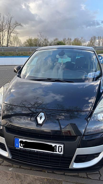 Gebraucht Renault Mégane Dynamique 131 PS (96 kW) 2011 Schwarz Limousine