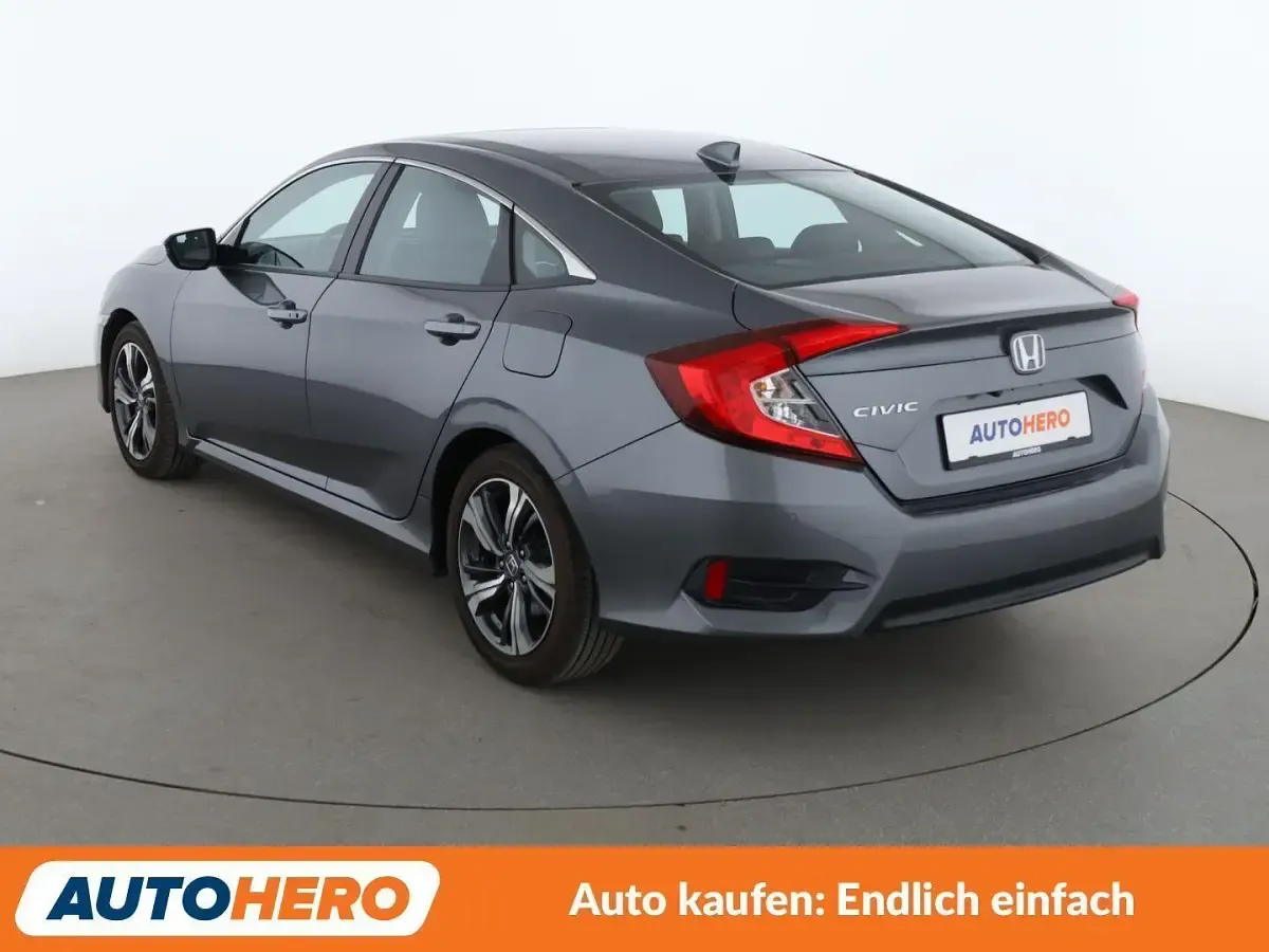 Gebraucht Honda Civic Executive 182 PS (133 kW) 2019 Polished metal Limousine