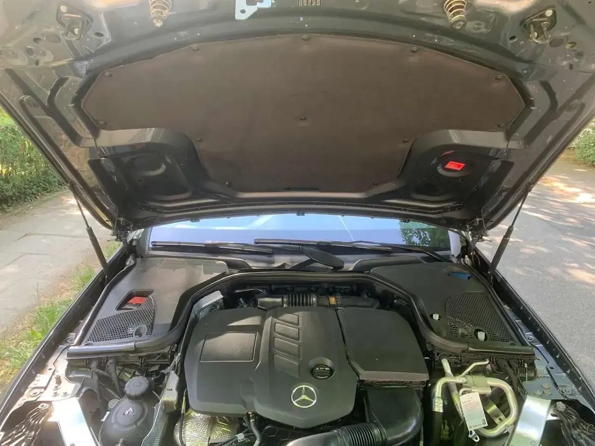 Gebraucht Mercedes E220 194 PS (142 kW) 2018 Grau Limousine
