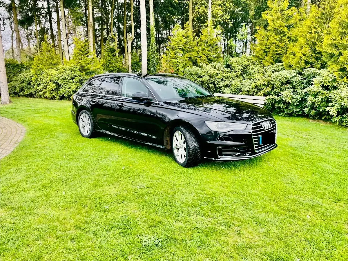Gebraucht Audi A6 Ambiente 190 PS (139 kW) 2015 Schwarz Kombi