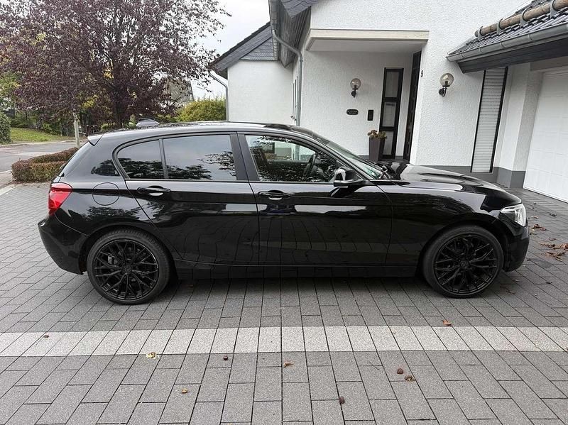 Gebraucht BMW 116 136 PS (100 kW) 2014 Schwarz Kleinwagen
