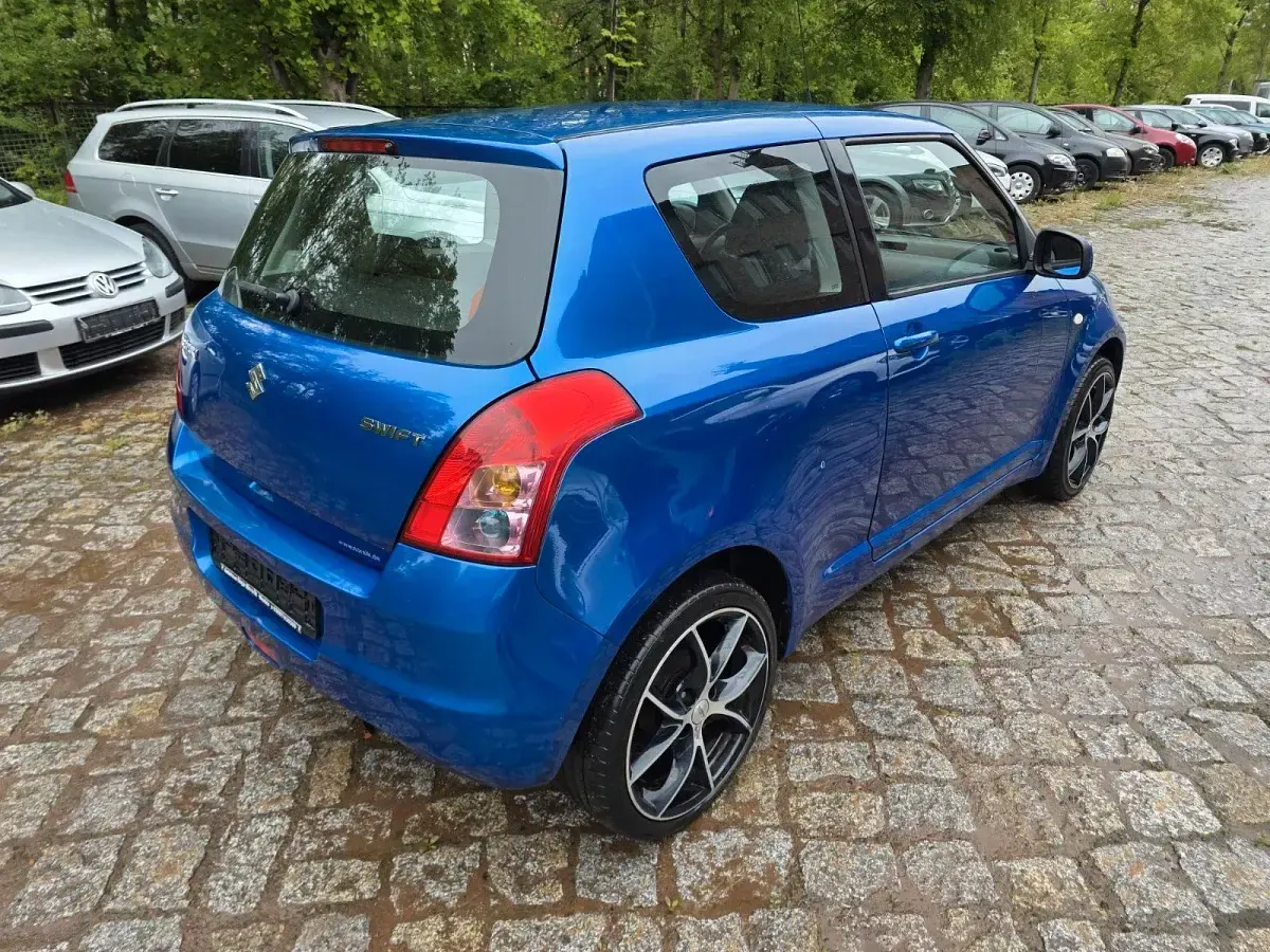 Gebraucht Suzuki Swift 92 PS (67 kW) 2009 Blau Kleinwagen