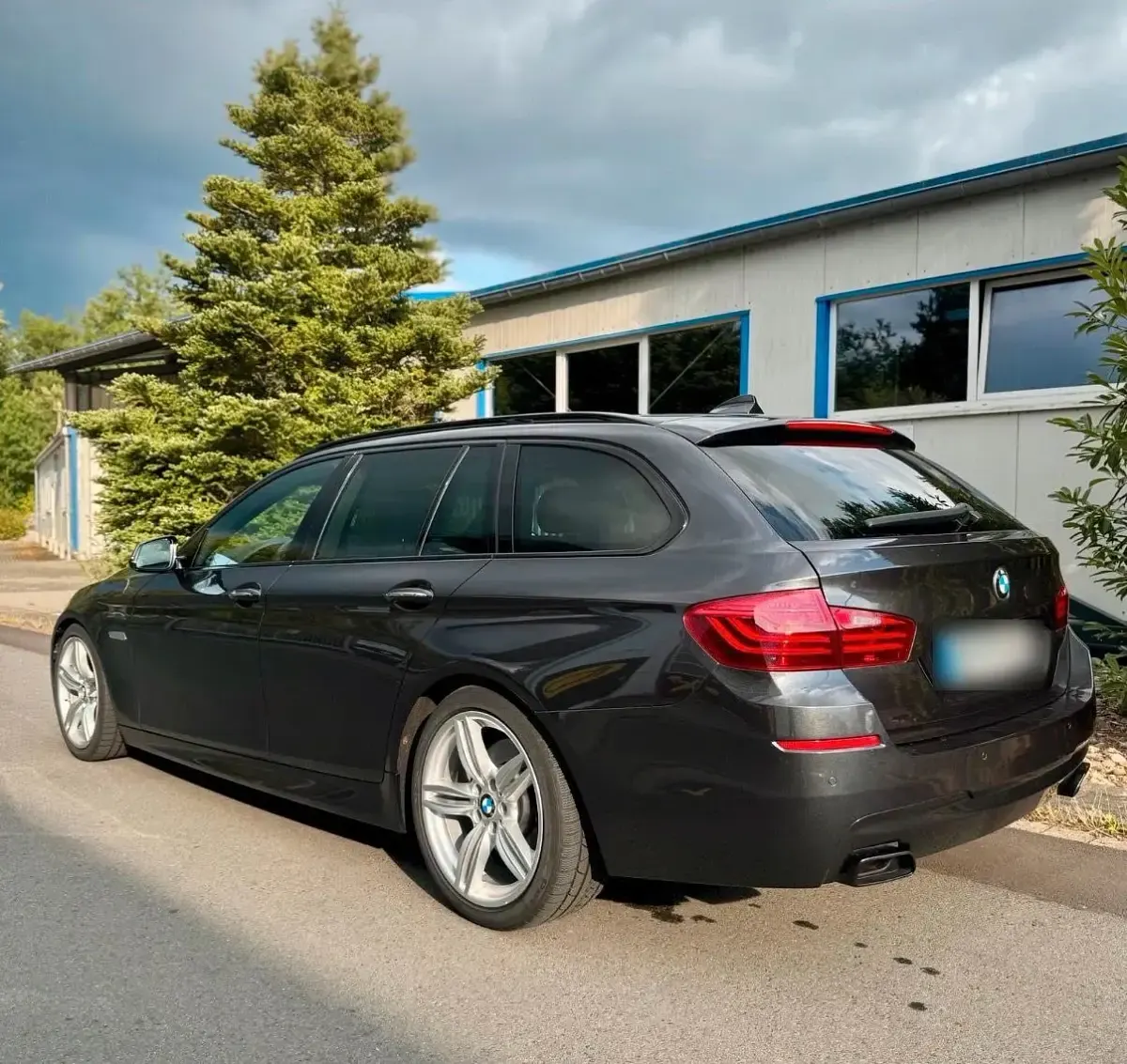 Gebraucht BMW M550 381 PS (280 kW) 2014 Grau Limousine