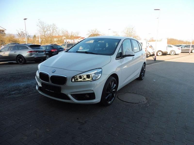 Gebraucht BMW 218 Advantage 150 PS (110 kW) 2016 Weiß Kombi