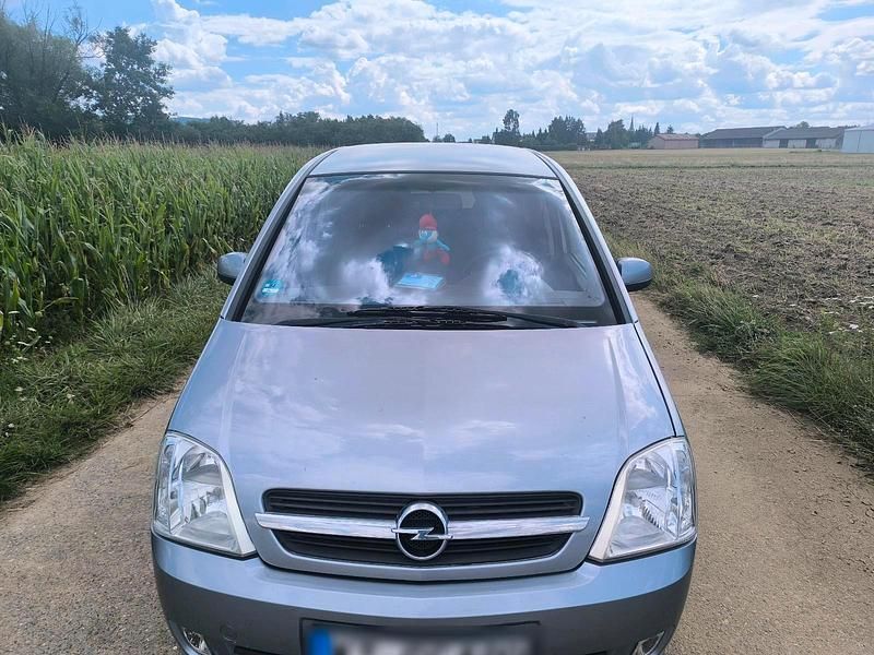 Silber Gebraucht 2004 Opel Meriva Van / Kleinbus | 1.300 € (Superpreis) - Bild 1/4
