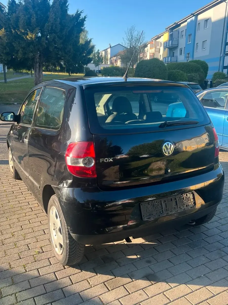 Second-hand VW Fox 55 CP (40 kW) 2007 Negru Hatchback