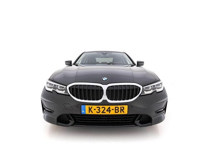 Gebraucht BMW 330e Sport Line 292 PS (214 kW) 2020 Grau Limousine