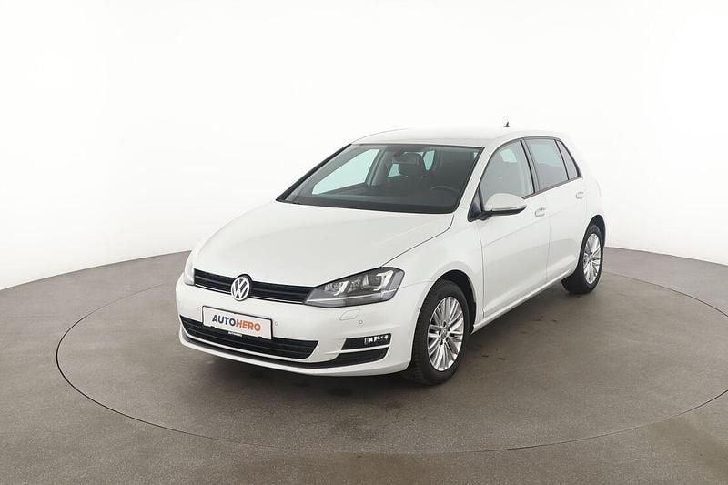 Weiß Gebraucht 2015 VW Golf VII Comfortline Limousine | 10.220 € (Guter Preis) - Bild 1/3