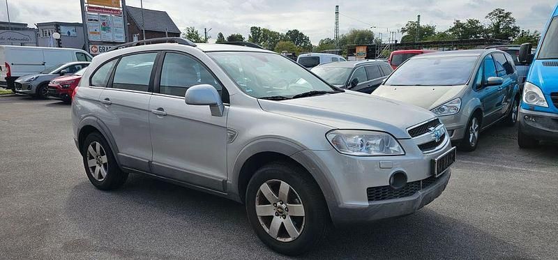 Silber Gebraucht 2006 Chevrolet Captiva LT SUV | 1.800 € (Superpreis) - Bild 1/4