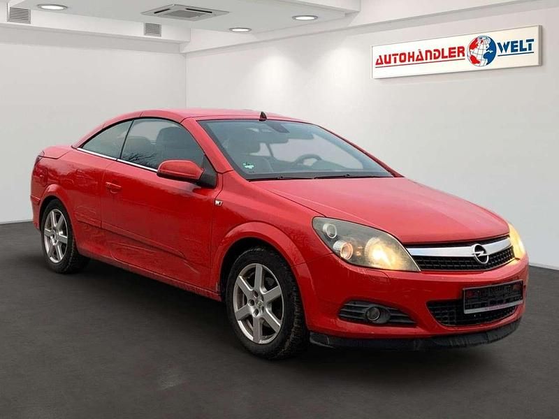 Gebraucht Opel Astra Cabriolet Cosmo 140 PS (102 kW) 2007 Rot Cabrio