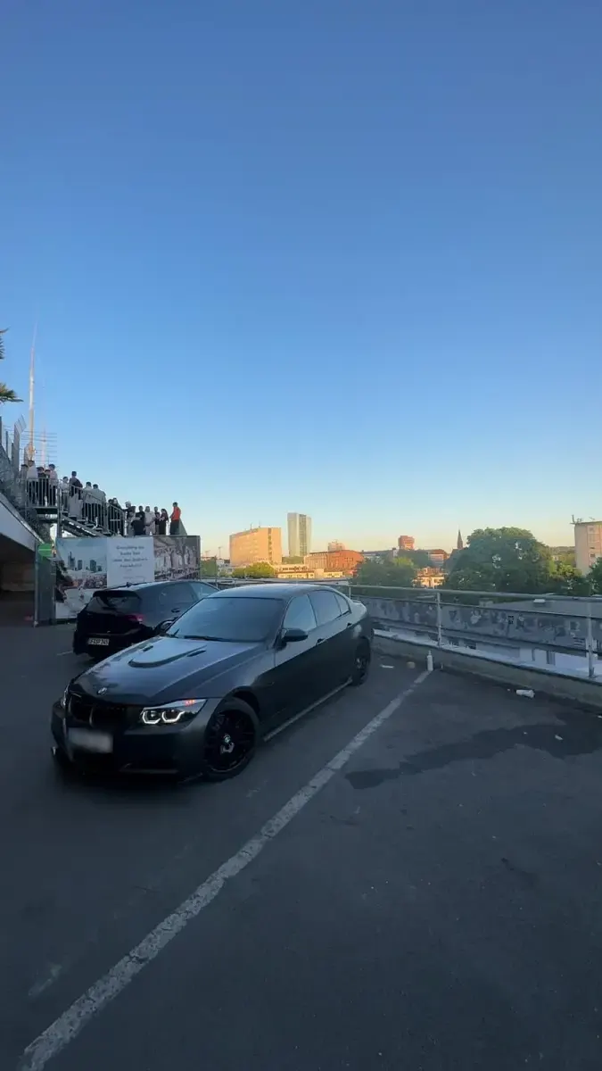 Gebraucht BMW 325 218 PS (160 kW) 2006 Grau Limousine