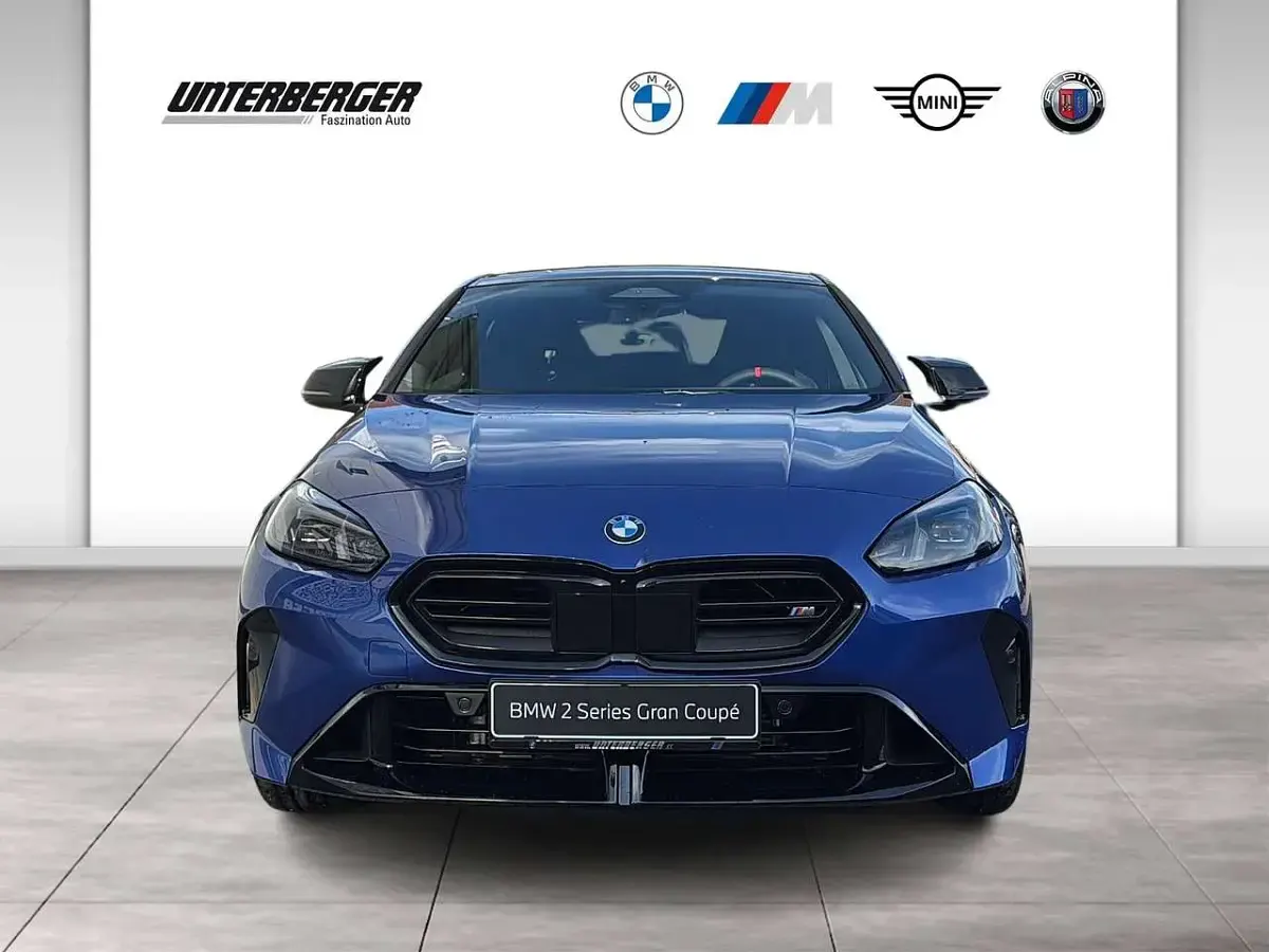 Ny BMW M235 Performance 300 HK (220 kW) 2025 Blå Sedan