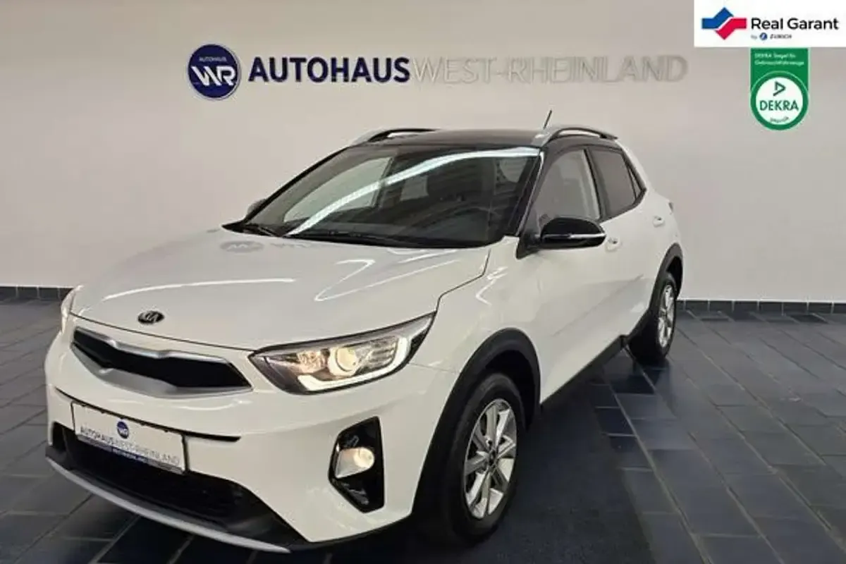 Second-hand Kia Stonic Vision 84 CP (61 kW) 2020 Alb SUV