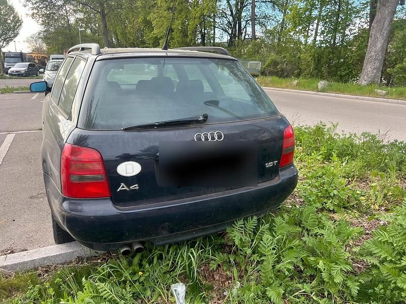 Second-hand Audi A4 150 CP (110 kW) 1998 Albastru Break