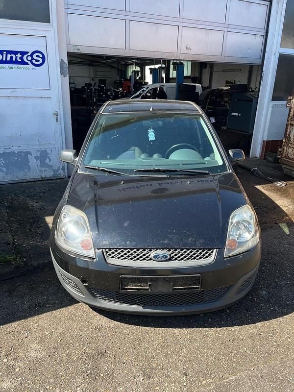 Gebraucht Ford Fiesta 70 PS (51 kW) 2008 Andere farben Kleinwagen