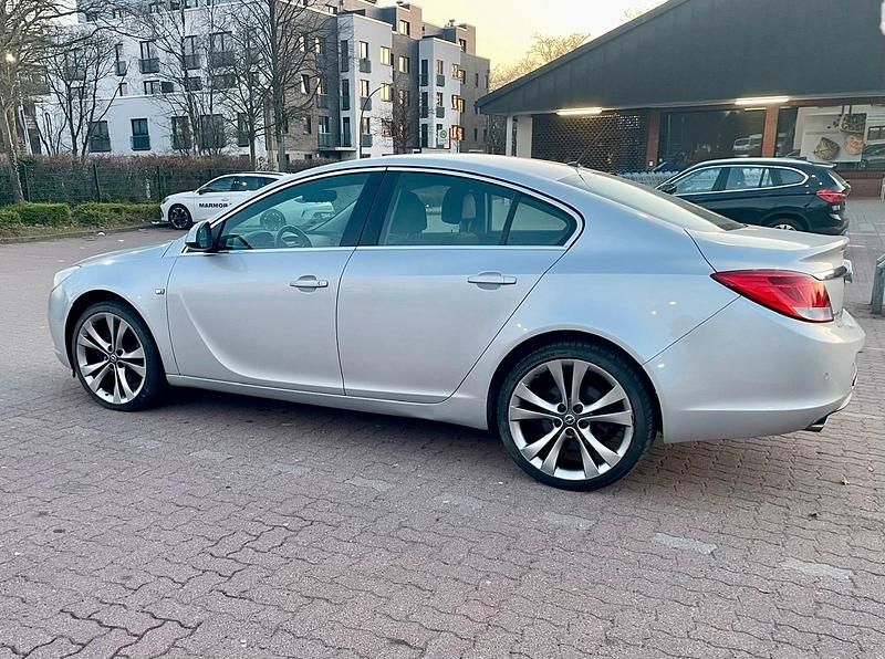 Gebraucht Opel Insignia 220 PS (161 kW) 2009 Grau Limousine
