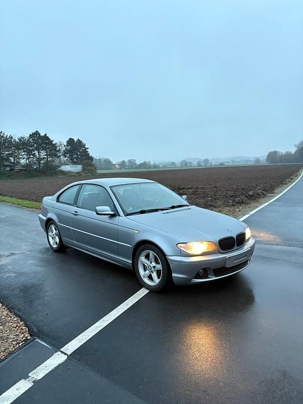 Grau Gebraucht 2003 BMW 318 Coupé | 1.750 € (Guter Preis) - Bild 1/4