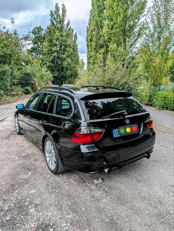 Schwarz Gebraucht 2007 BMW 335 Performance Kombi | 14.000 € (Fairer Preis) - Bild 1/4