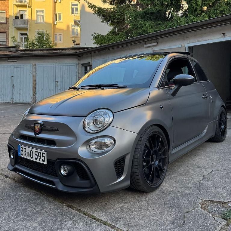 Grau Gebraucht 2019 Abarth 595 Esseesse Kleinwagen | 19.800 € (Fairer Preis) - Bild 1/4