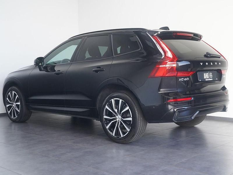 Gebraucht Volvo XC60 Plus 250 PS (183 kW) 2023 Schwarz SUV