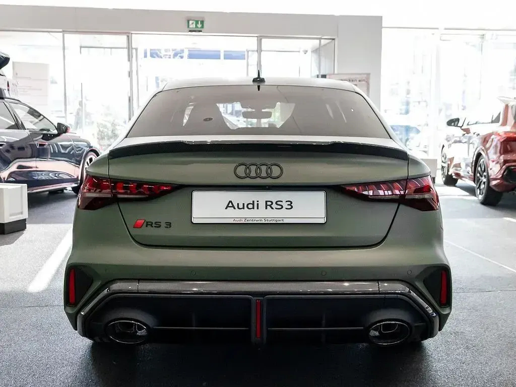 Gebraucht Audi RS3 Sport 400 PS (294 kW) 2026 Grün Limousine