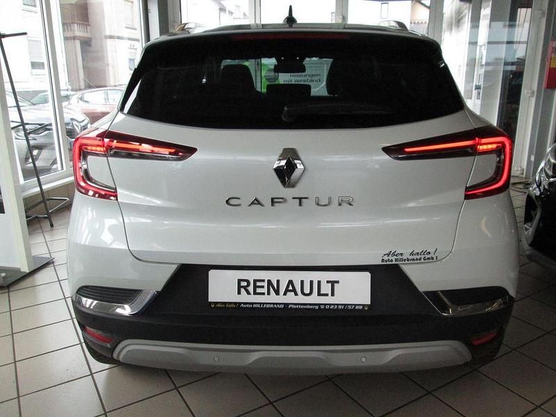 Gebraucht Renault Captur Intens 140 PS (102 kW) 2022 Weiß SUV