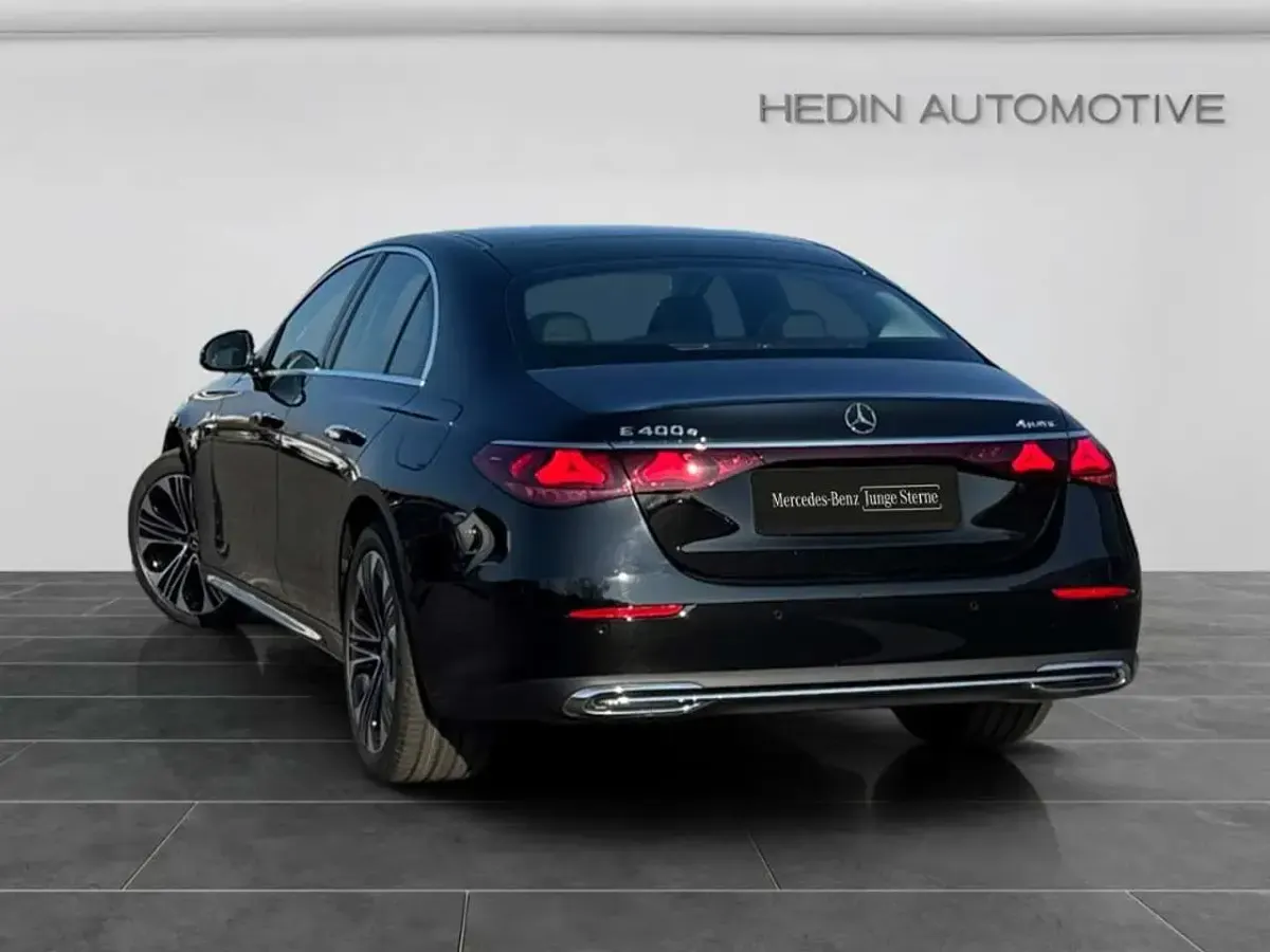 Gebraucht Mercedes E400 252 PS (185 kW) 2025 Schwarz Limousine