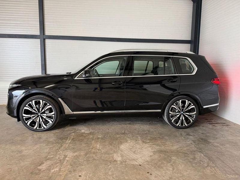 Gebraucht BMW X7 352 PS (258 kW) 2025 Schwarz SUV