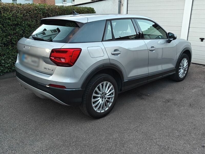 Używany Audi Q2 Design 116 KM (85 kW) 2019 Srebrny SUV