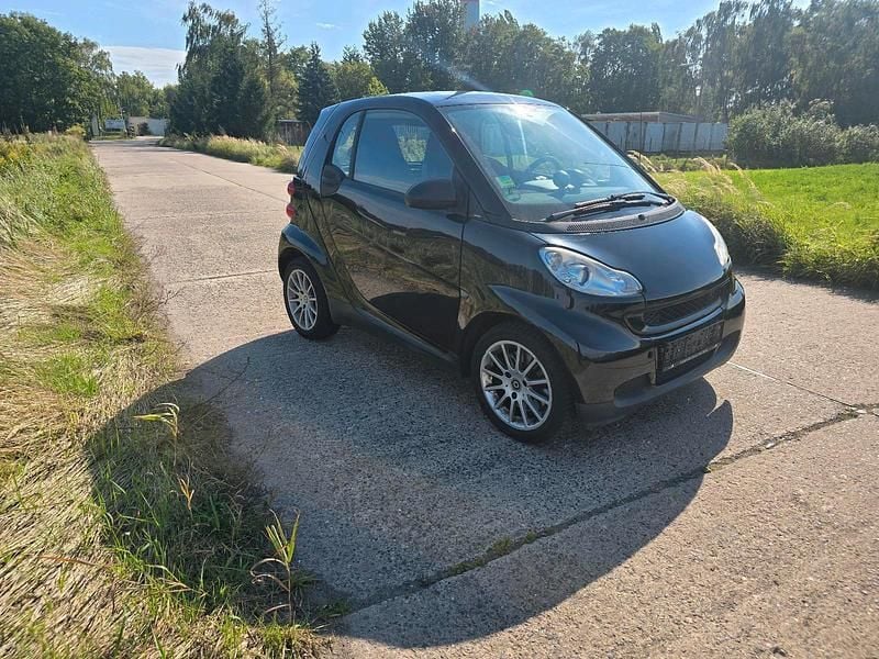 Schwarz Gebraucht 2009 Smart ForTwo Coupé Coupé | 2.900 € (Guter Preis) - Bild 1/4
